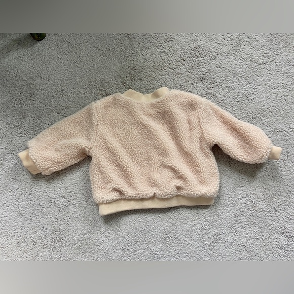 Baby cozy fluffy sweater size 18-24 months - Picture 2 of 3